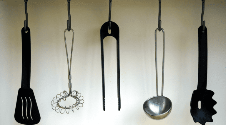 What cannot be used to dry utensils?